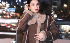 AI人脸替换忘忧草1区3区网页